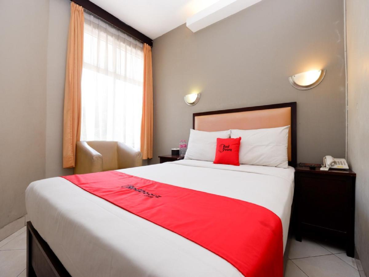 เรดดอร์ซ พลัส แอท ซิงโกซารี รายา Hotel เซอมารัง ภายนอก รูปภาพ